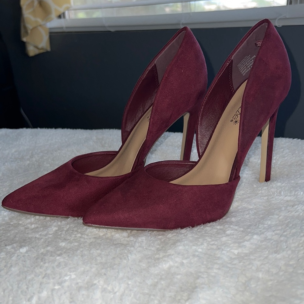 Burgundy suede type heels!!